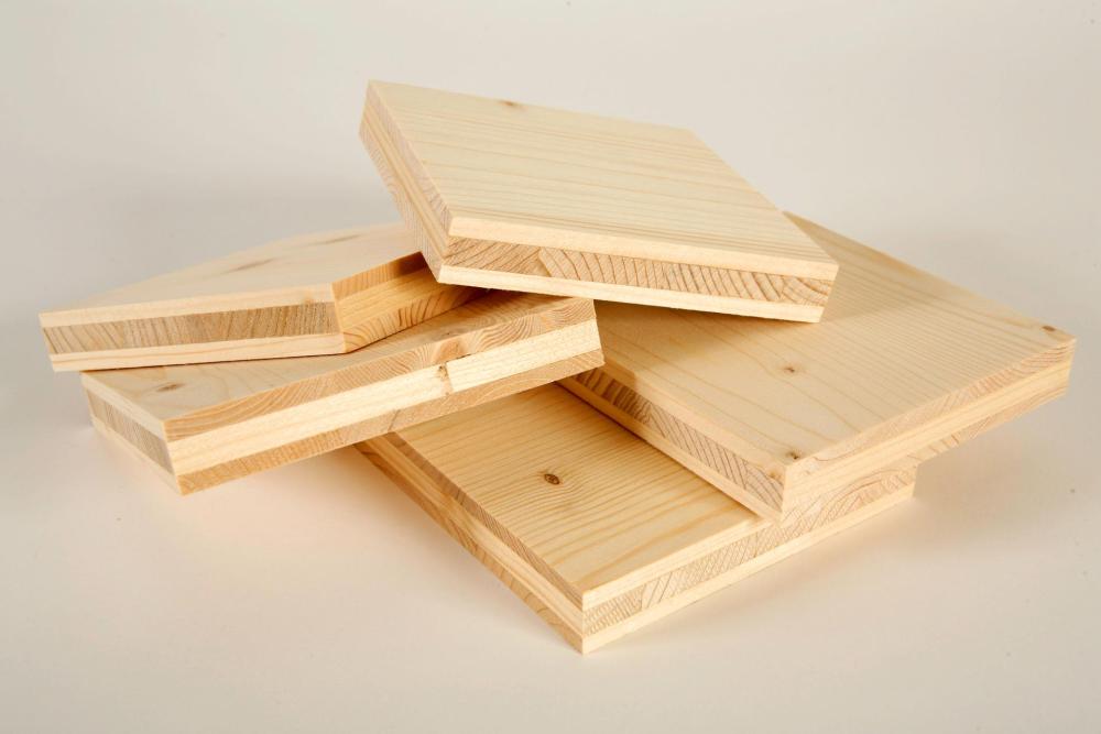 Panneaux 3 plis en différentes essences de bois