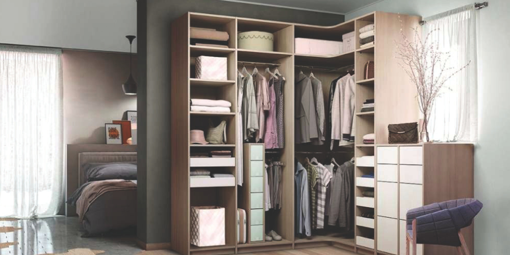 Exemple de réalisation de dressing sur mesure dans une chambre dressing-sur-mesure-dans-une-chambre-avec-placard-integre-et-penderie